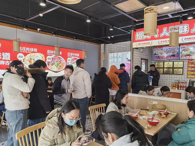 从街头小吃到国民快餐的蜕变